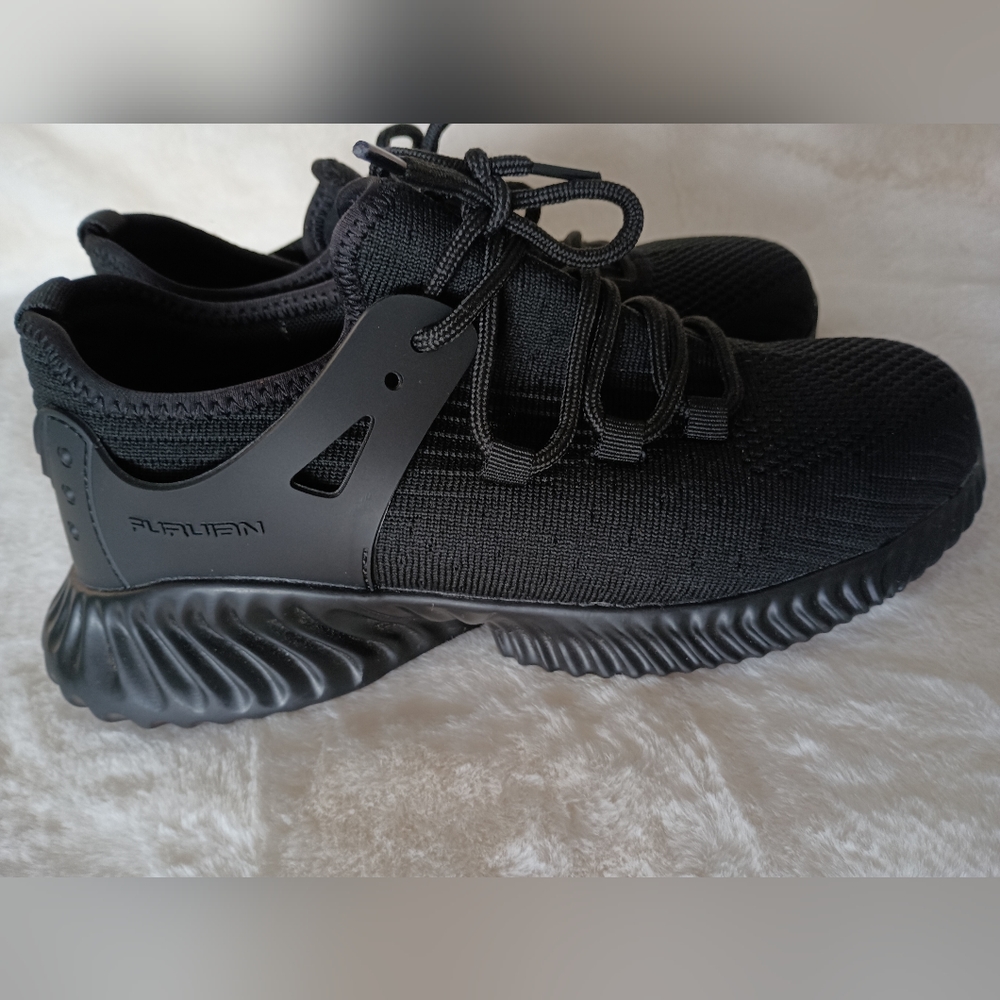 Furuian safety work sneakers steel toe size 8 women